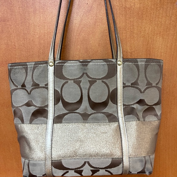 Coach Purse❤️❤️ - Picture 7 of 9